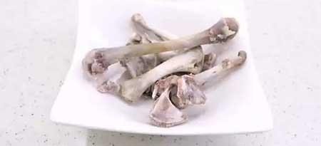 花可以用矿泉水养吗