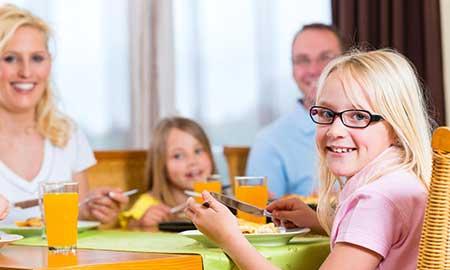 养护家庭绿植劳动过程及感受